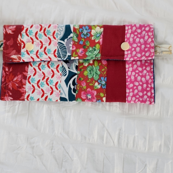 SUPPORT THE PATCHWORK. RECYCLING  EVERY PIECE OF FABRIC. - Picture 2 of 6